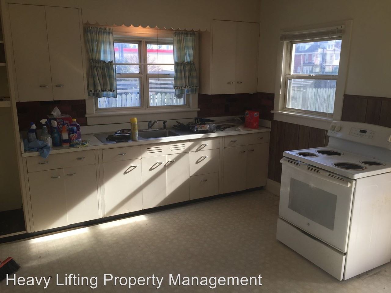 328 Lowther St - Photo 2 of 8