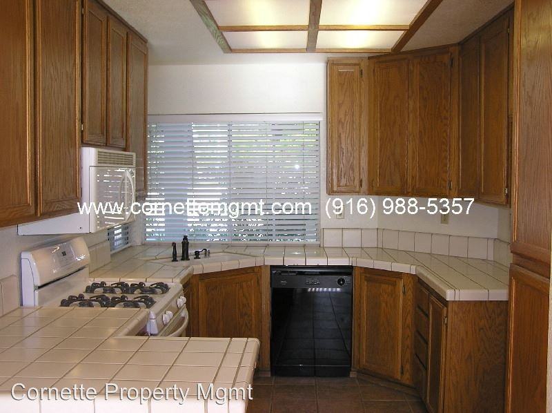 8183 Quail Ridge Ct - Photo 3 of 12