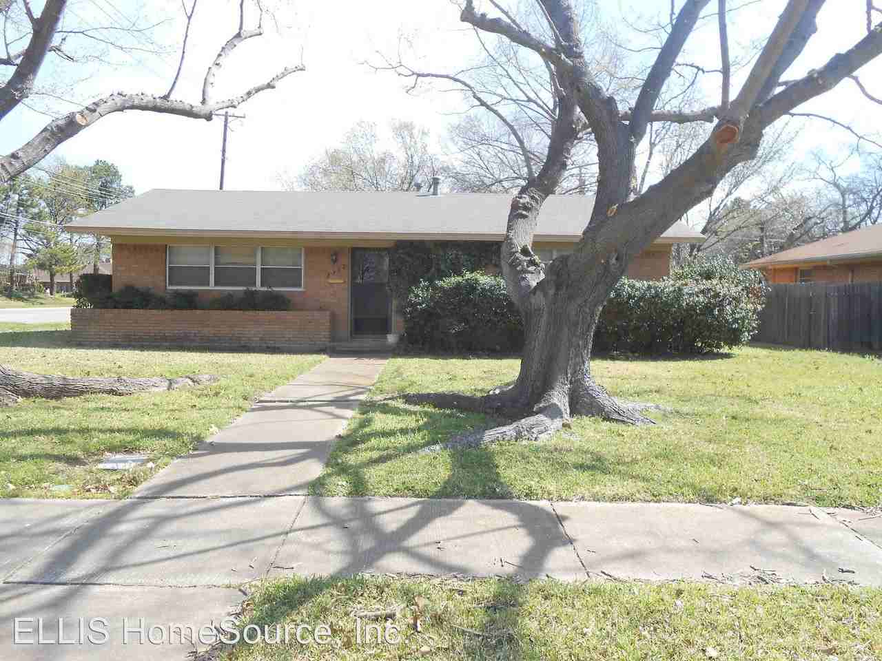 2732 Wallin Dr - Photo 2 of 23