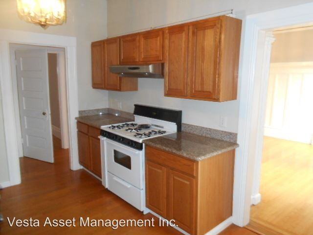 123 10th Ave - Photo 2 of 6