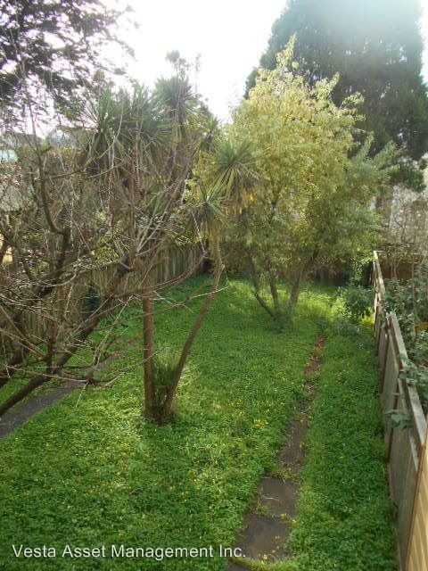 123 10th Ave - Photo 3 of 6