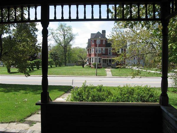 802 Grand Ave. - Photo 2 of 7