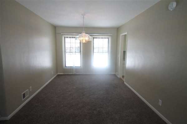 145 Holmdene Blvd NE - Photo 3 of 16