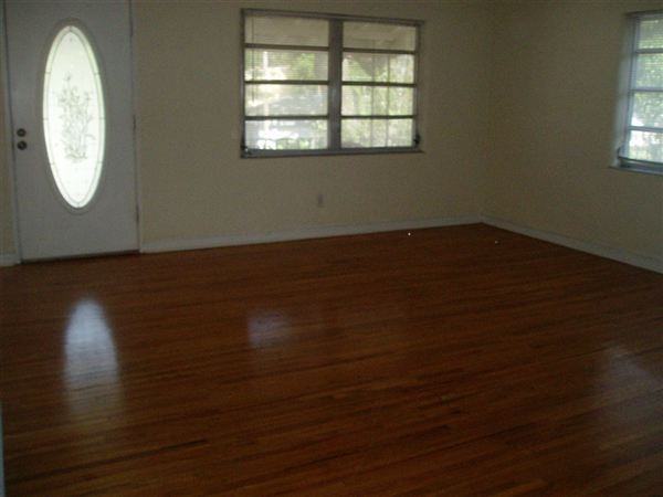 124 E Harding St - Photo 2 of 6