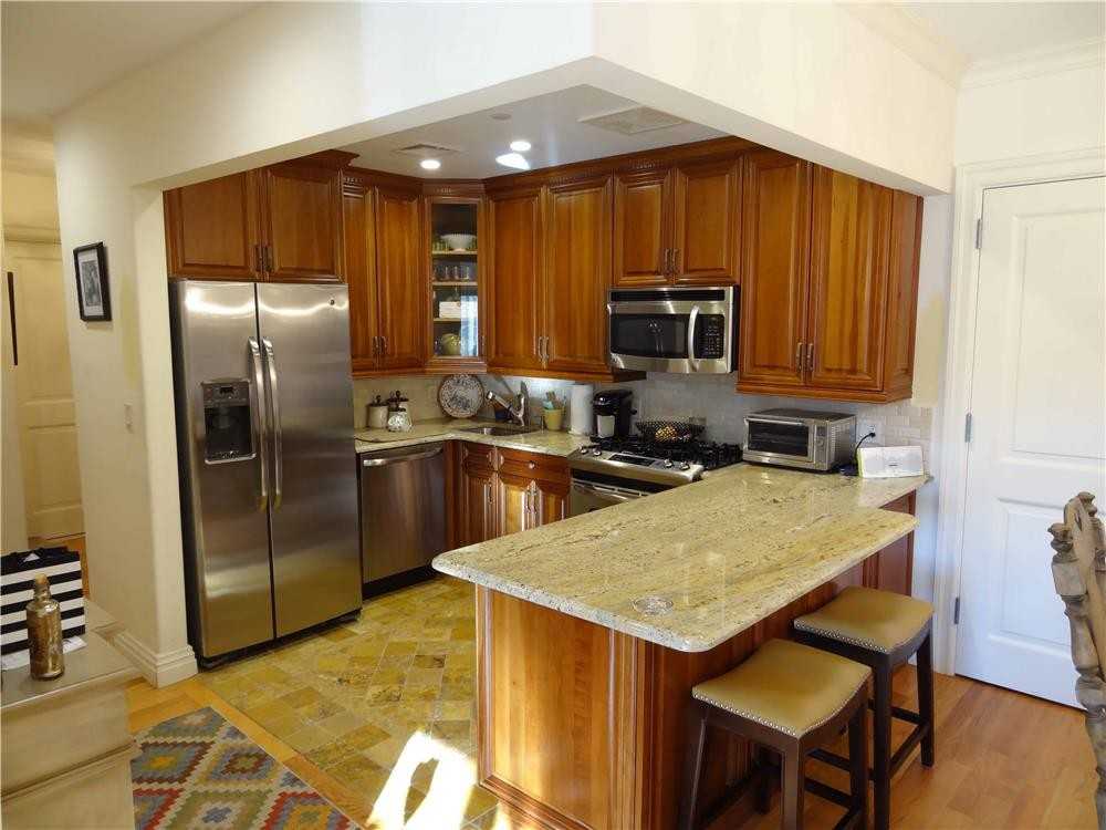 159-129 Bay St - Photo 3 of 10