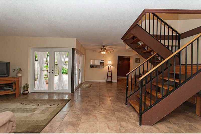 4 Chestnut Cir - Photo 2 of 8