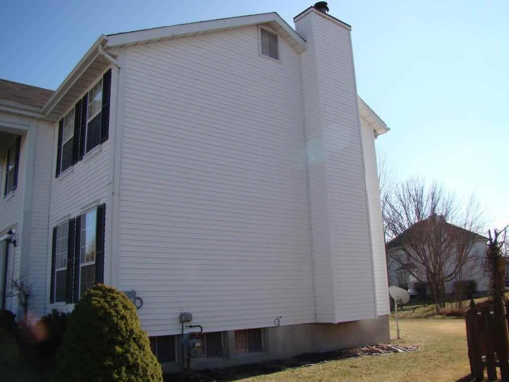 926 Sprinters Row Dr - Photo 3 of 23