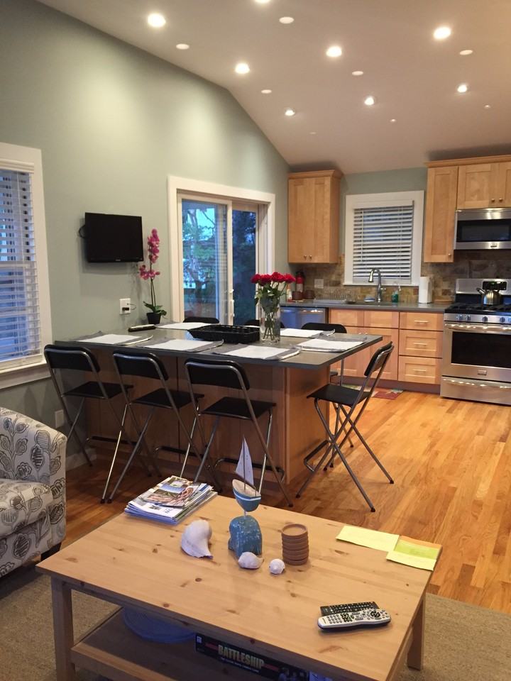 85 Indian Ave - Photo 3 of 8