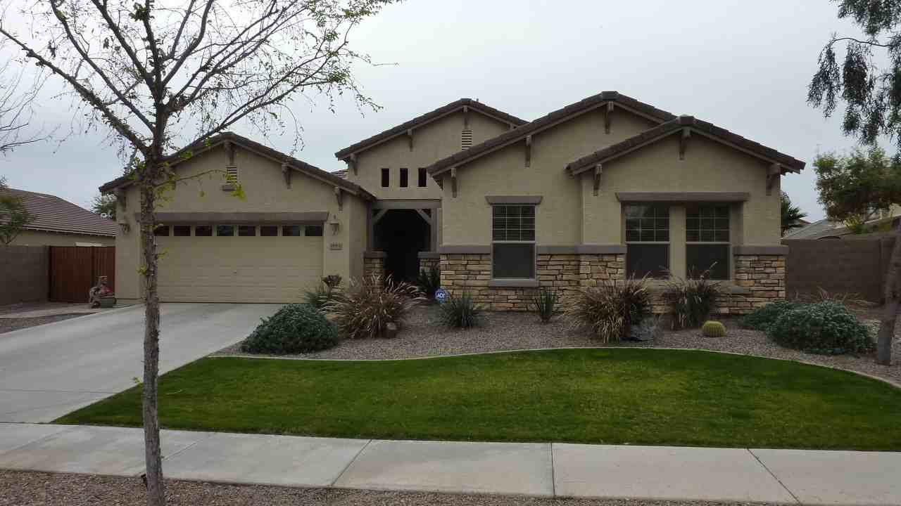 2813 E Crescent Way - Photo 2 of 46