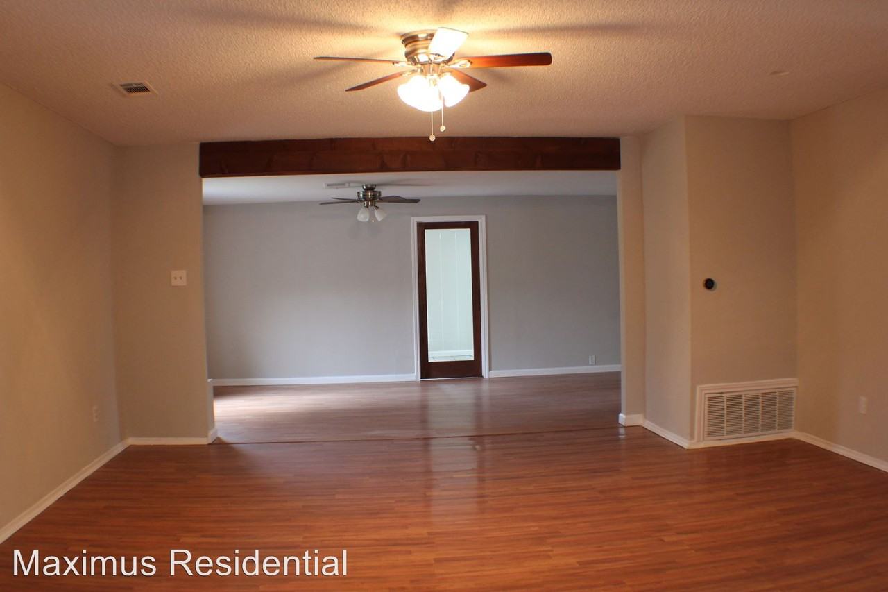 10606 Mcmillian Dr - Photo 3 of 21