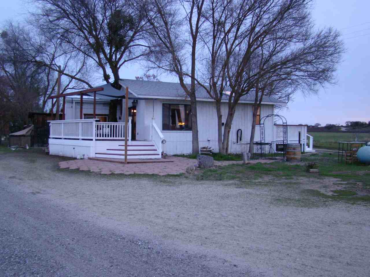 7865 Airport Rd - Photo 2 of 19