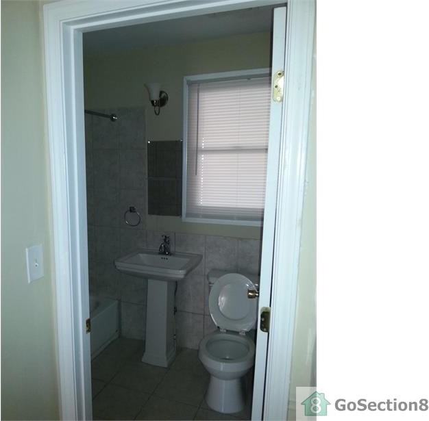 1897 Canterbury St #A - Photo 3 of 8