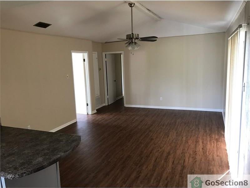 2205 Stone Ct - Photo 2 of 10