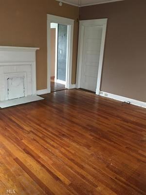 110 O St SW - Photo 2 of 11