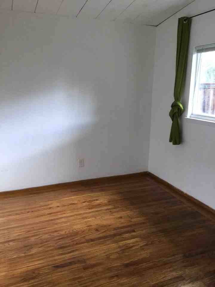 3121 Alma St - Photo 3 of 9