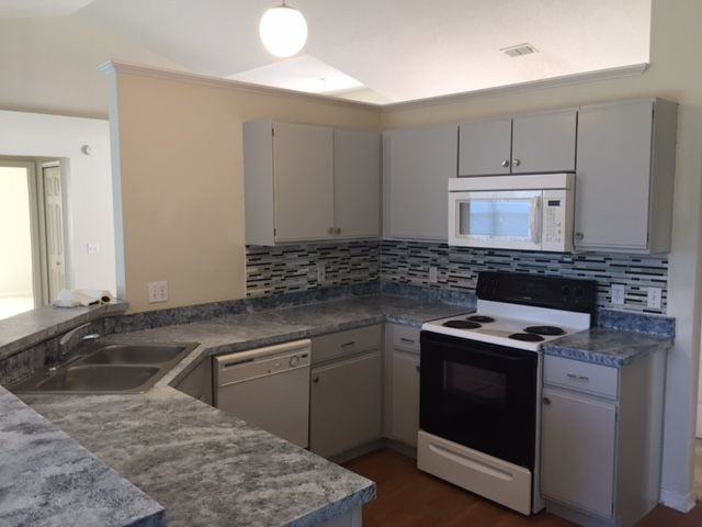 122 Sunrise Rd - Photo 3 of 13