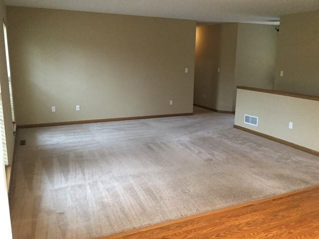 2525 Michele Ln - Photo 3 of 14