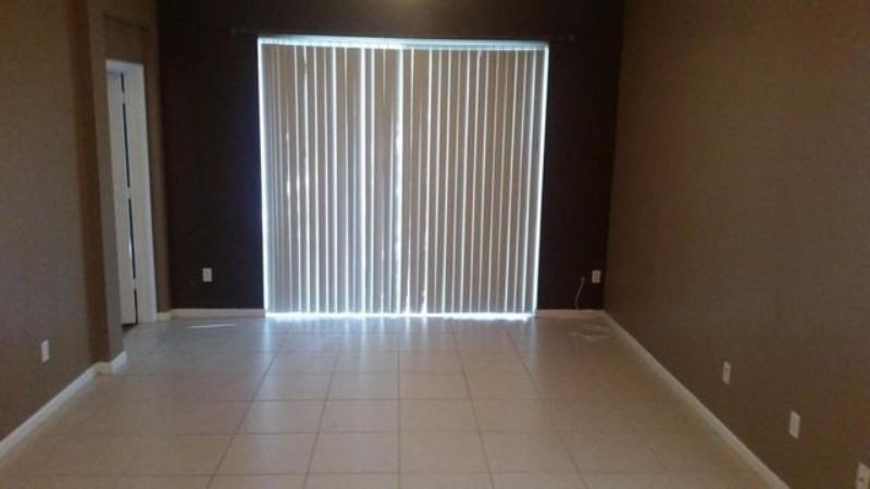 1985 Freeport Dr - Photo 3 of 12