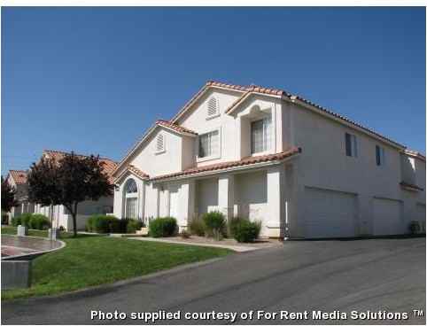 Oakwood Management Company - Townhomes - Photo 2 of 20