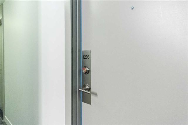 68 Shuter Street #1203