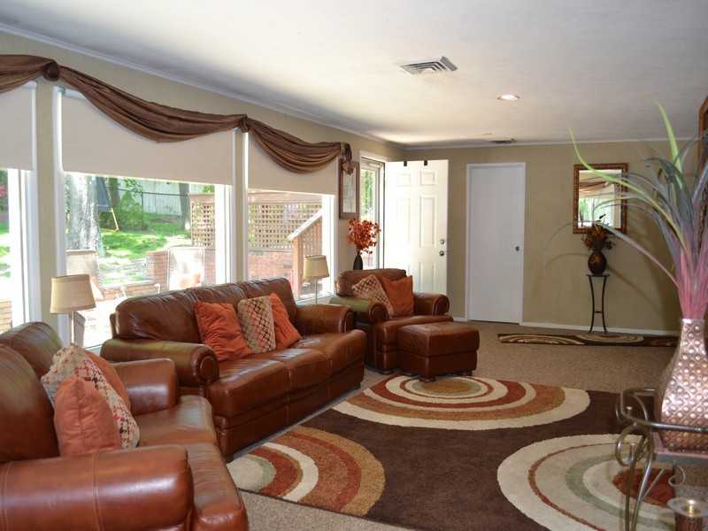 26 Old Town Ln - Photo 3 of 10