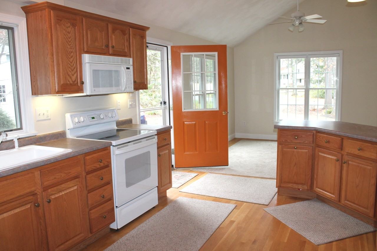 13 Meadowbrook Rd - Photo 2 of 11