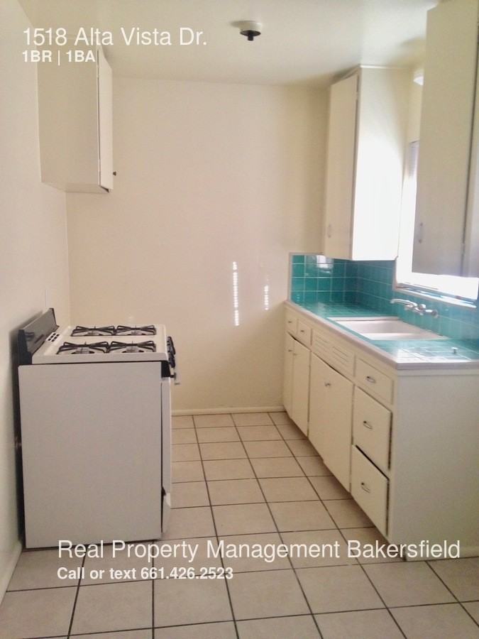 1518 Alta Vista Dr - Photo 3 of 5