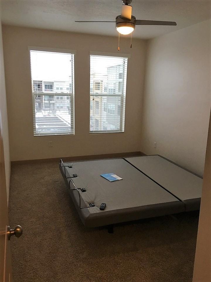 11101 River Heights Dr - Photo 2 of 15