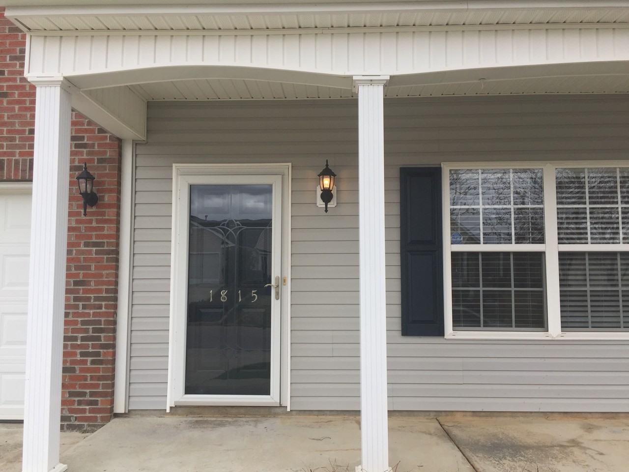 1815 Beeson Park Ln - Photo 3 of 23