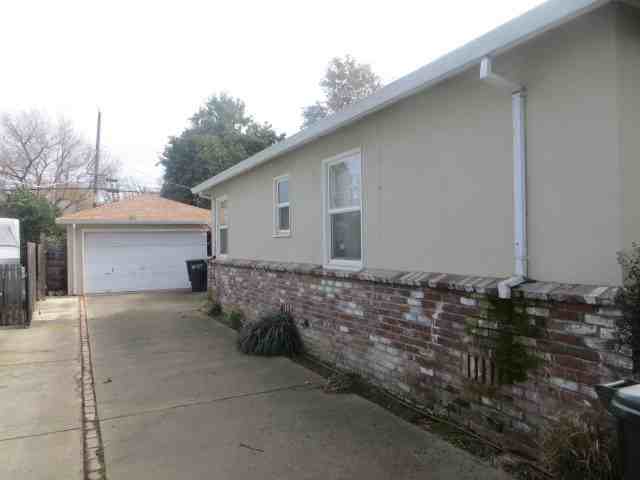 5731 Shepard Ave - Photo 2 of 18