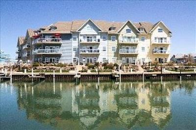 1550 Venetian Blvd - Photo 3 of 14