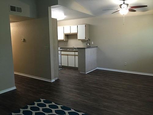 941 Danrose Dr - Photo 2 of 10