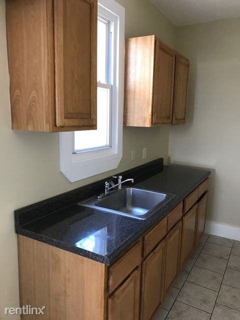 766 George St - Photo 3 of 7