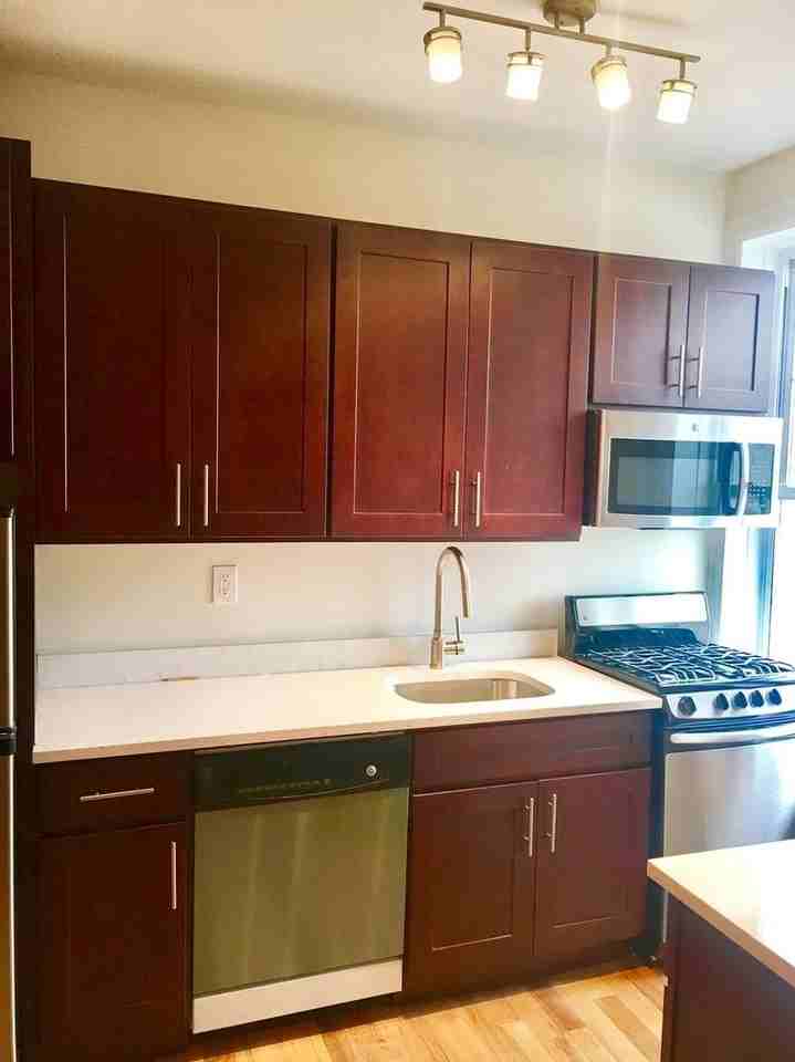 1564 Pacific Street #4R