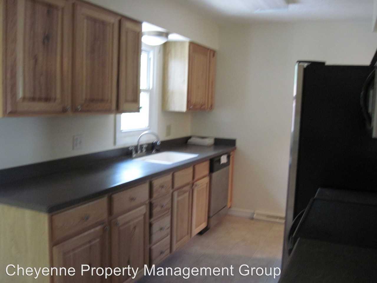 1005 Worth Dr - Photo 3 of 10