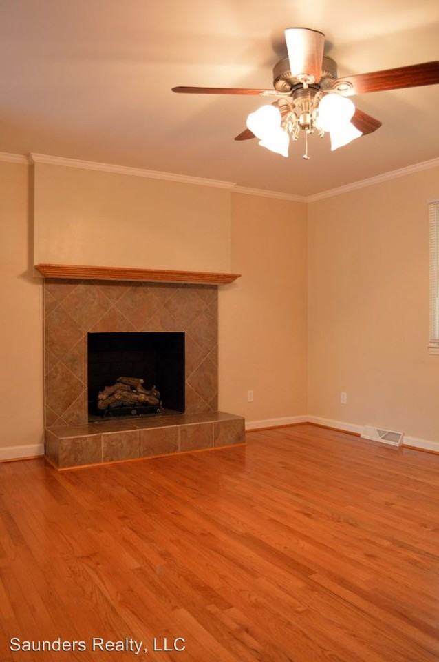 1017 Alabnon Rd - Photo 3 of 20