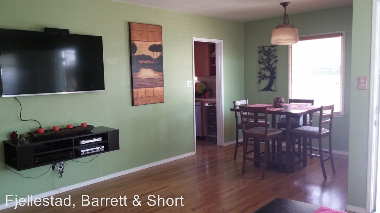 2020 Tulip St - Photo 3 of 13