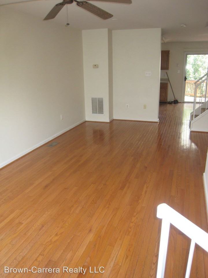 20206 Bar Harbor Terrace - Photo 3 of 10