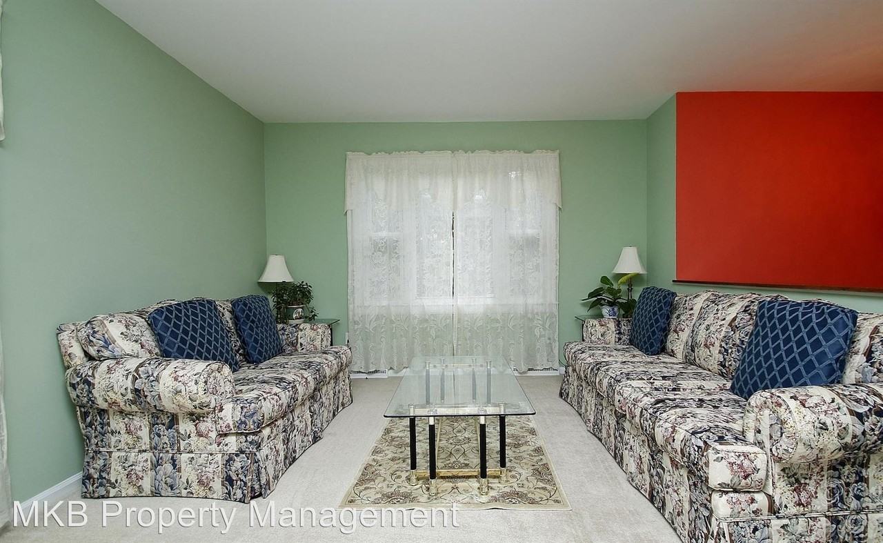 4134 Woodvale Dr - Photo 3 of 48