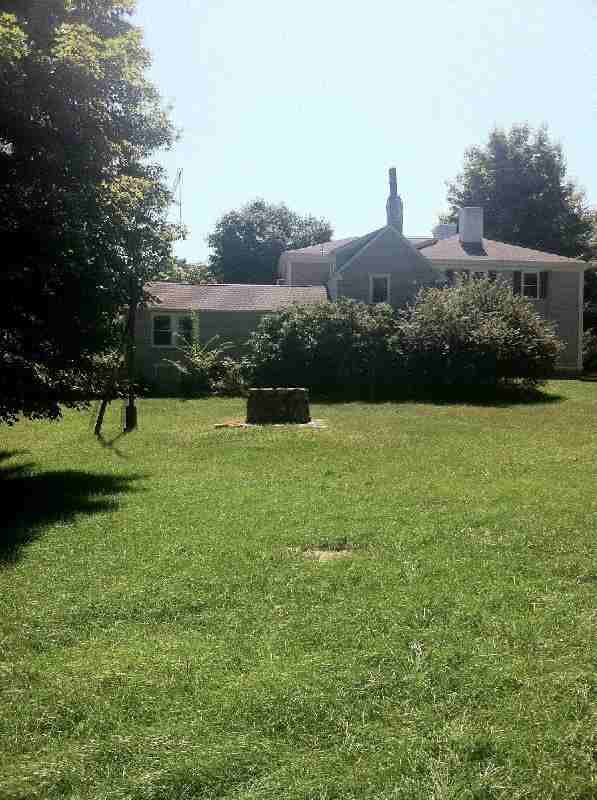 345 Chestnut St - Photo 2 of 4