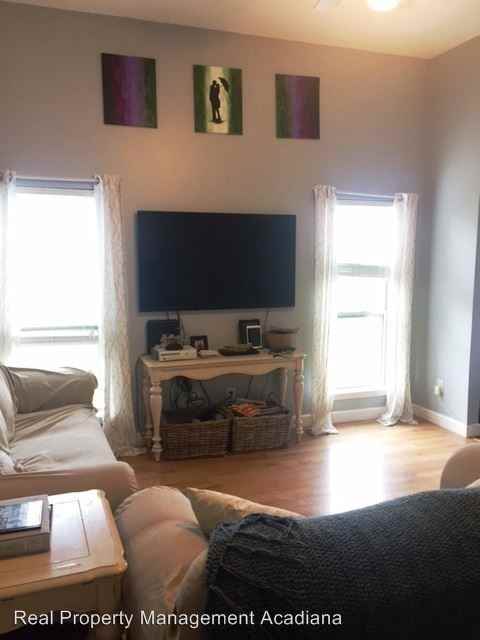 130 Cezanne Dr - Photo 3 of 15