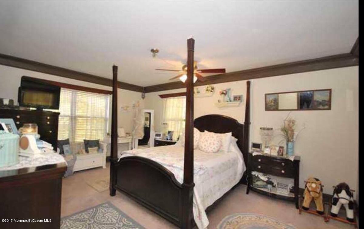 620-1100 Wellington Pl - Photo 3 of 10