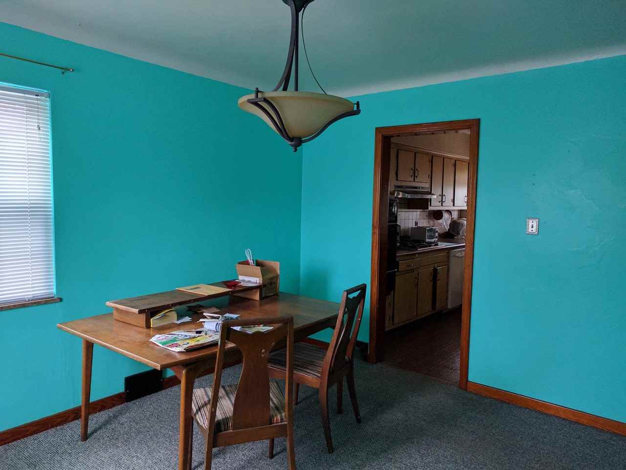 526 Commonwealth Ave - Photo 3 of 7