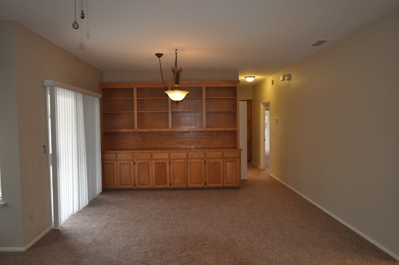 9405 Holford Way - Photo 3 of 10