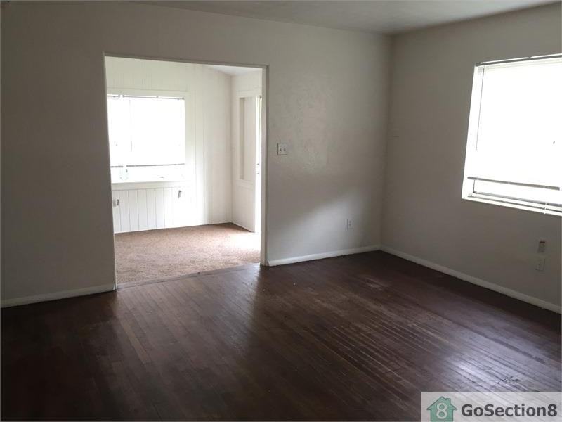 3934 40th Ave N - Photo 2 of 9