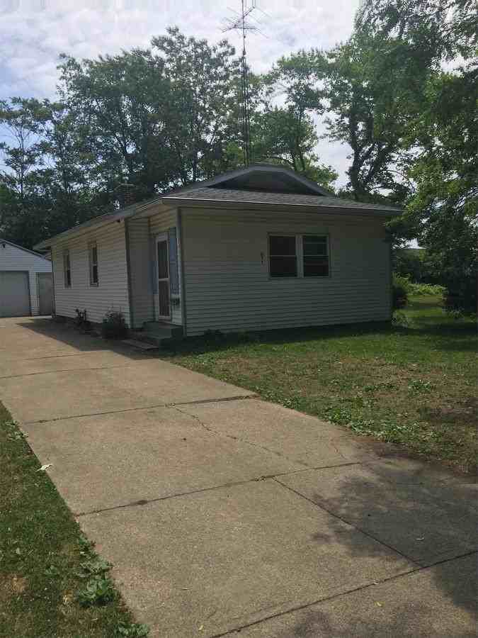 1103 N 9th St - Photo 2 of 10