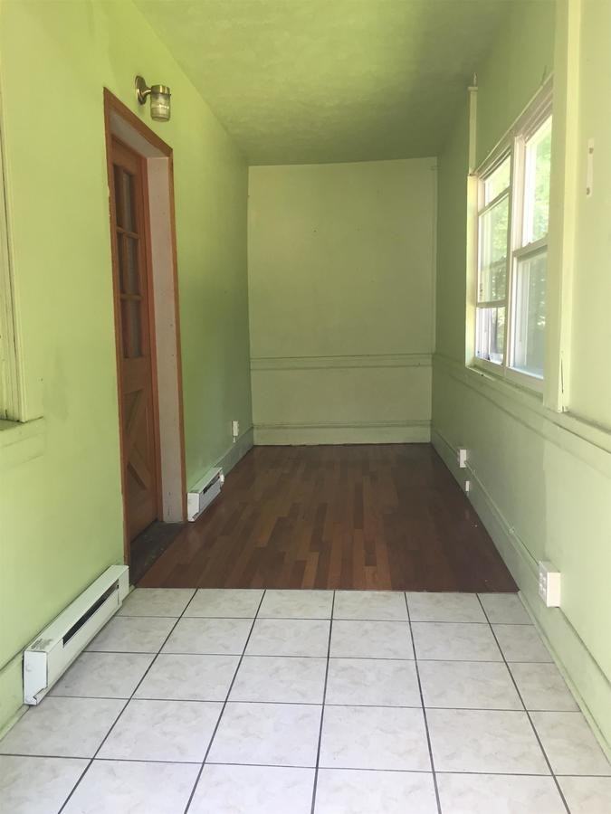 1103 N 9th St - Photo 3 of 10