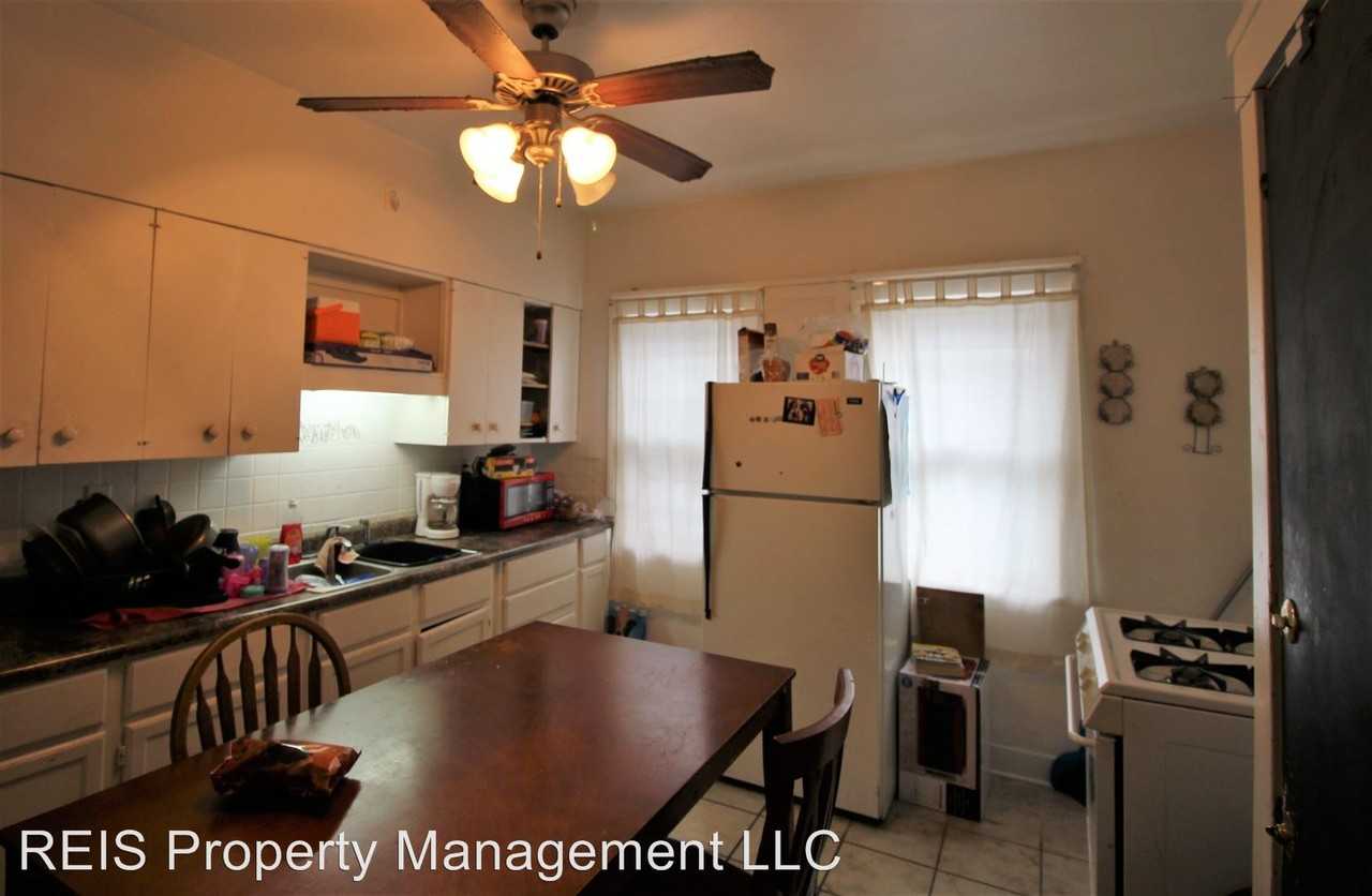 1243 N 46th St - Photo 3 of 9