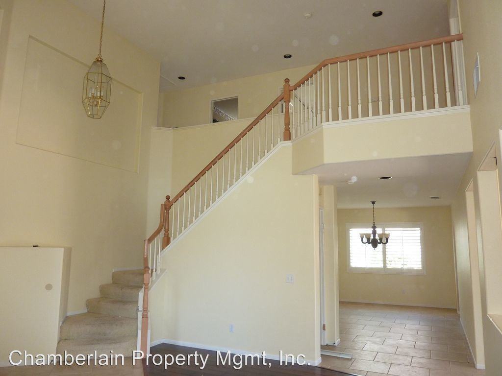 414 Lupine Way - Photo 3 of 12