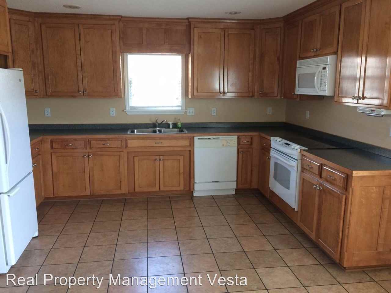 316 Wynfield Ln - Photo 3 of 9